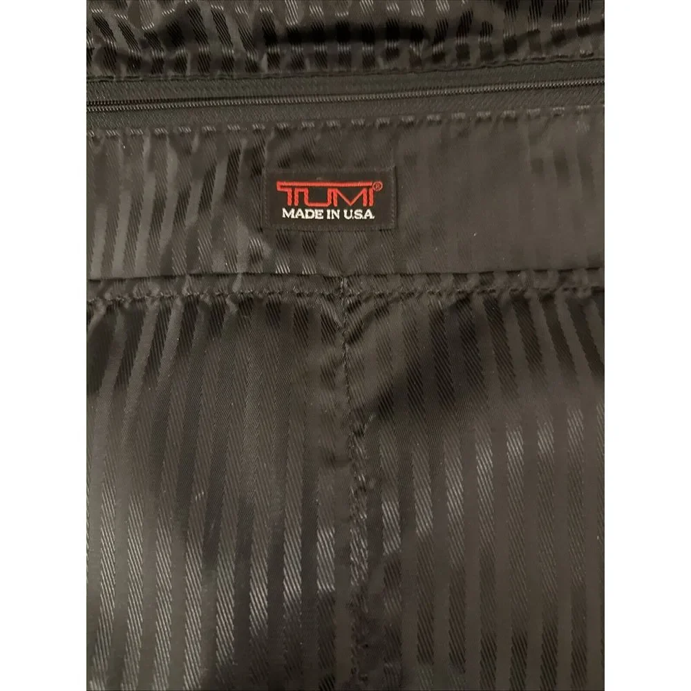 Tumi Messenger‎ Bag Log Laptop Briefcase Style Nylon Crossbody Strap Made in USA